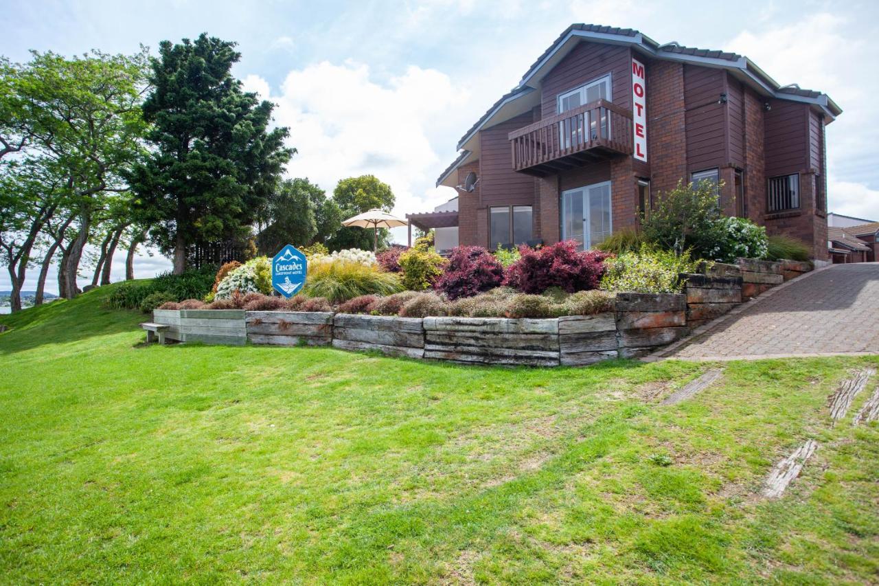 Cascades Lakefront Motel Taupo Exterior foto The former home of the station
